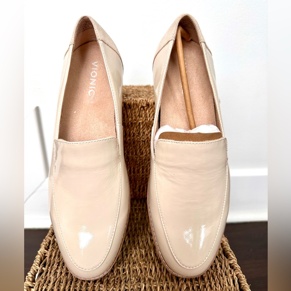 Vionic loafers size 9